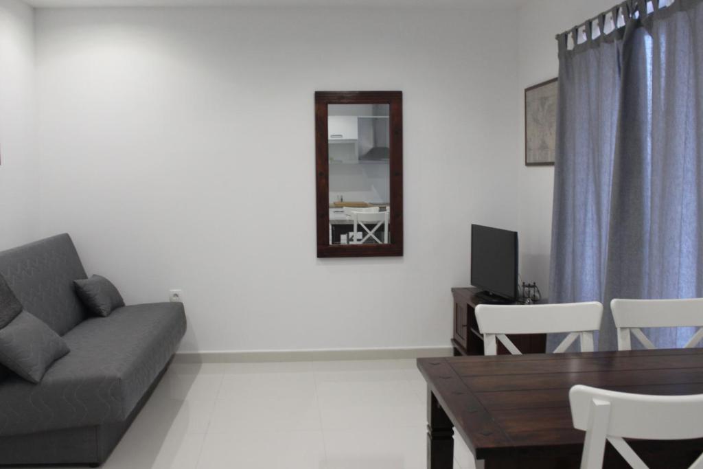 Apartments Helena — Hotel in Sukosan