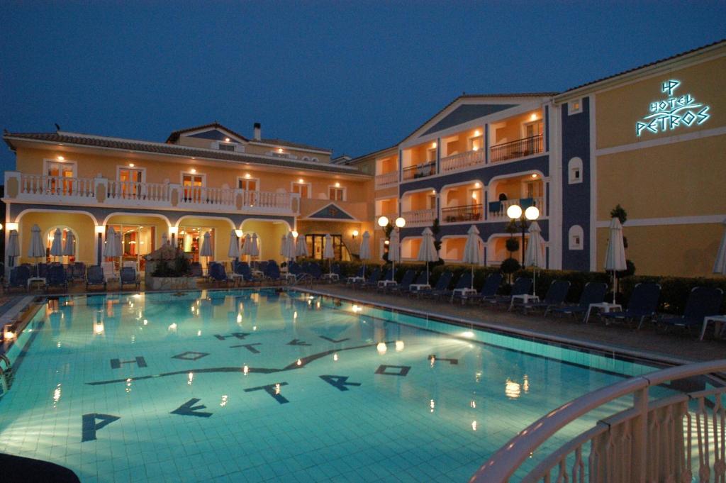 Hotel Petros — Swimming pool in Tsilivi, Ionian Islands