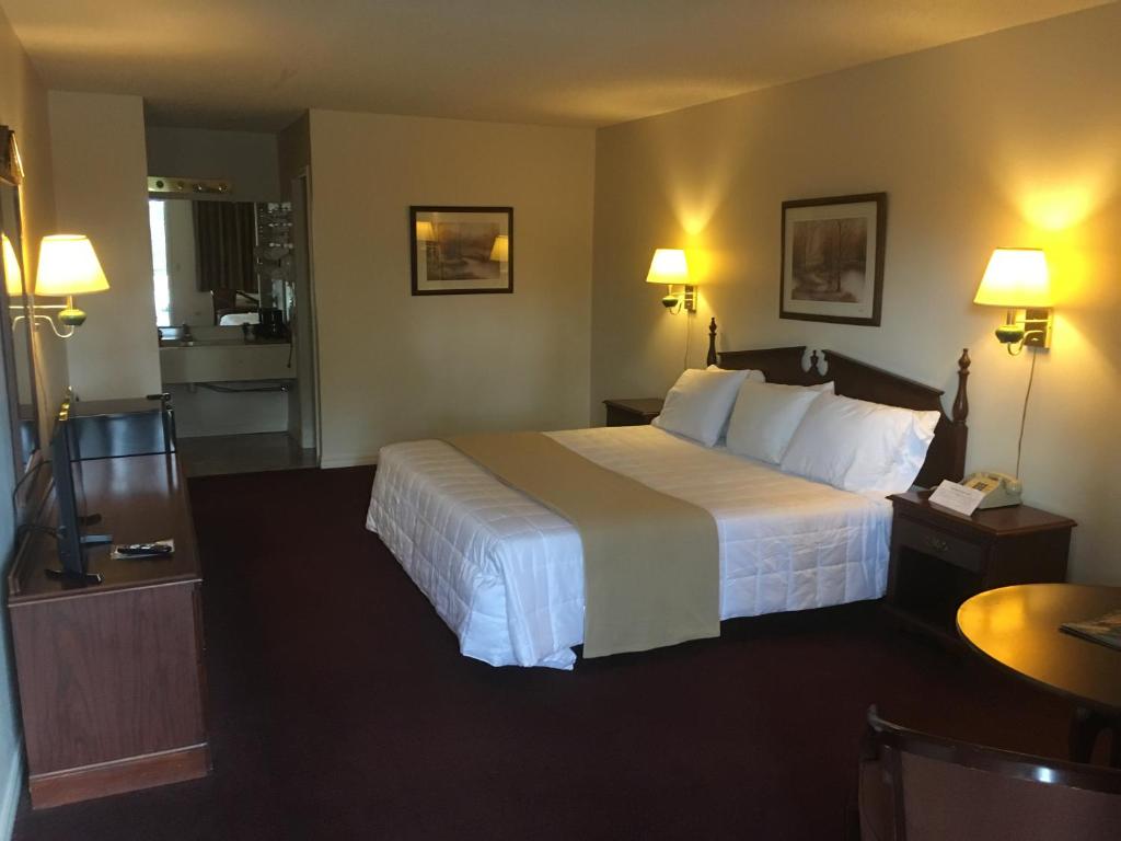 Alpine Lodge photo