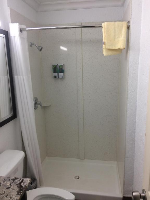 Budget Inn of Avon Park photo