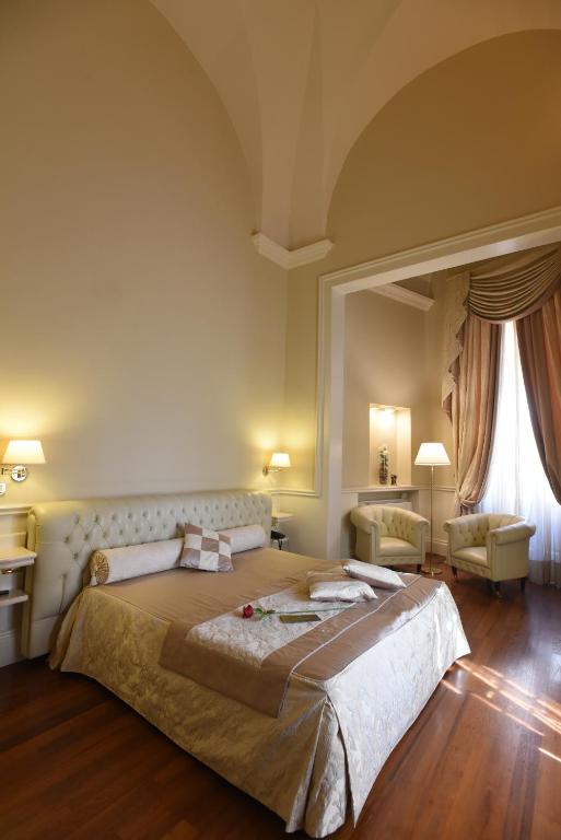 SANTA CHIARA SUITE HOTEL & SPA - Lecce - 4