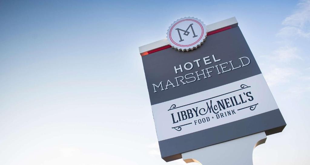Hotel Marshfield BW Premier Collection photo