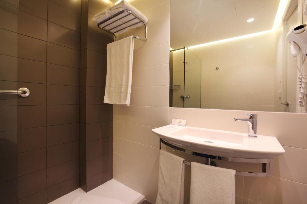 Hotel Carlos I — Hotel rooms in Benidorm, Valencian Community