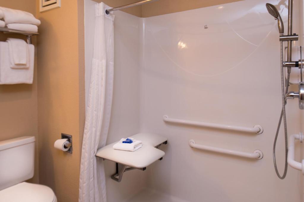 Best Western Ambassador Inn and Suites photo