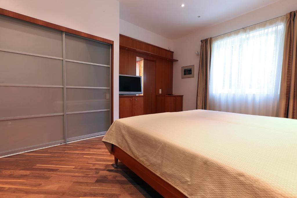 Apartment-Oberlaa photo