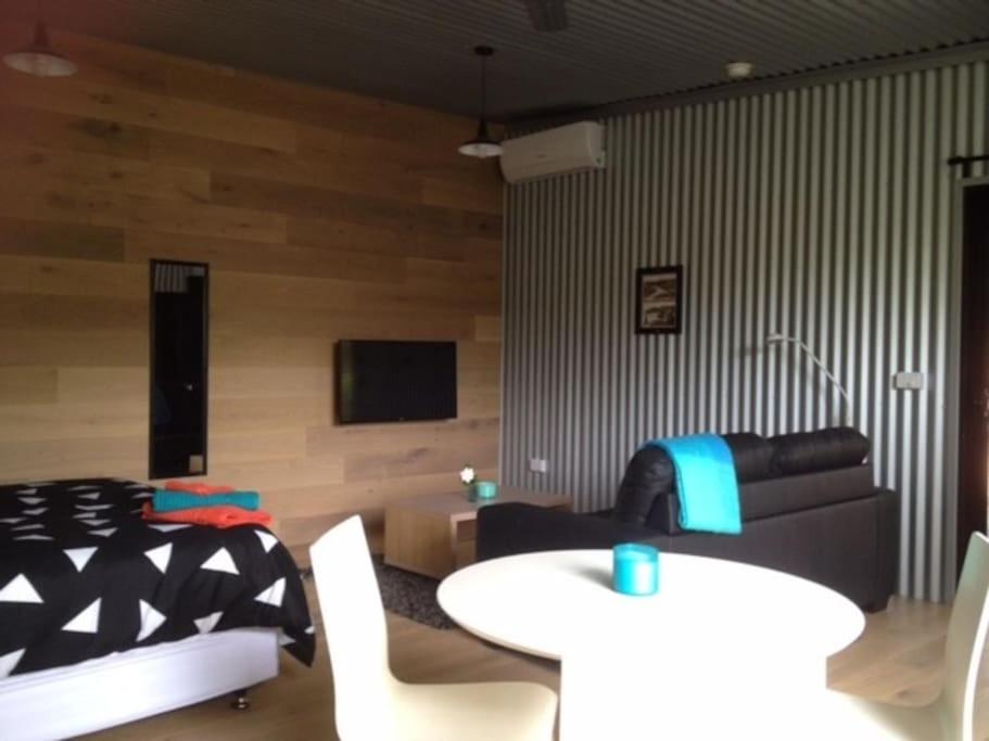 Apartment with Garden View