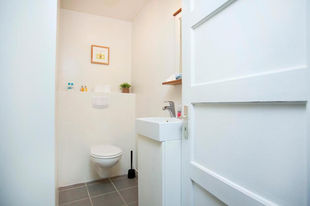 Aska Apartment photo