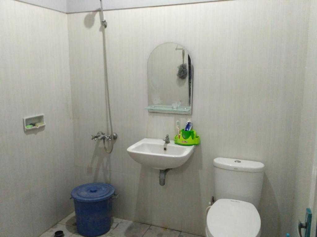 Jlatren Homestay photo