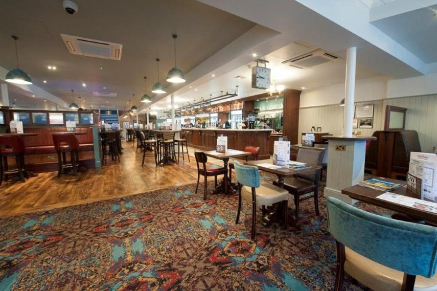 The Bottle Kiln Wetherspoon photo