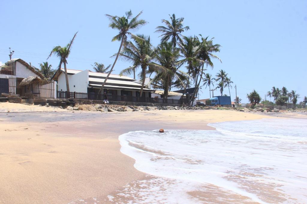Love Birds Beach Hotel photo