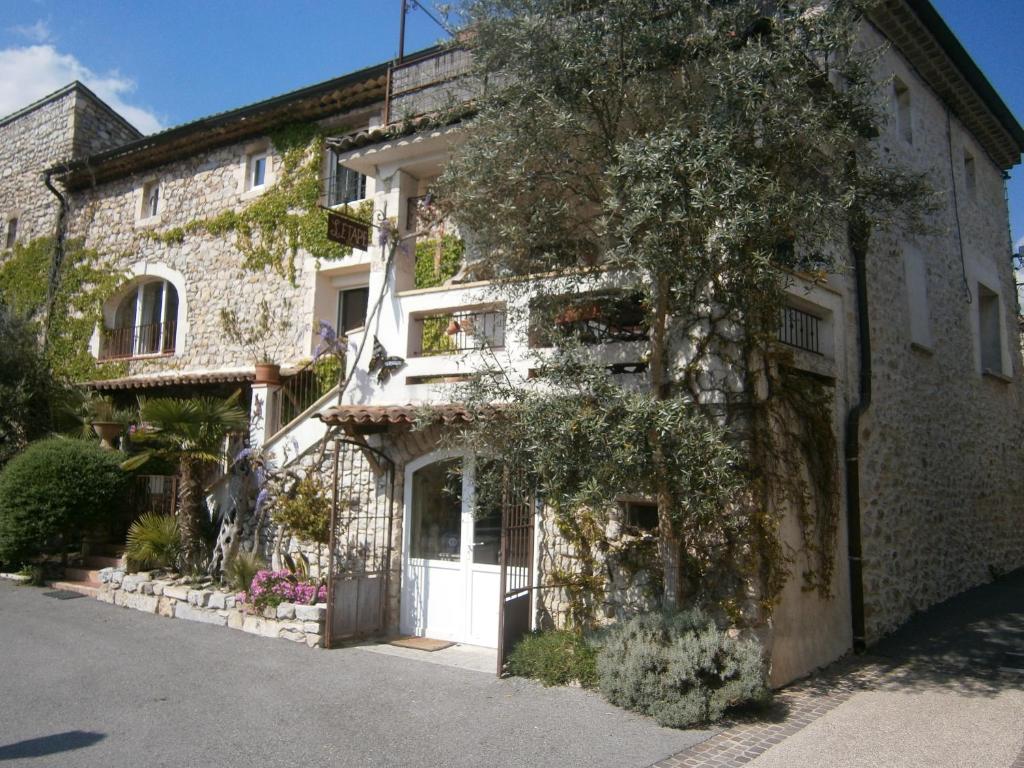 Gite l'Etape - ViaMichelin HOTEL - Vallon-Pont-d'Arc 07150