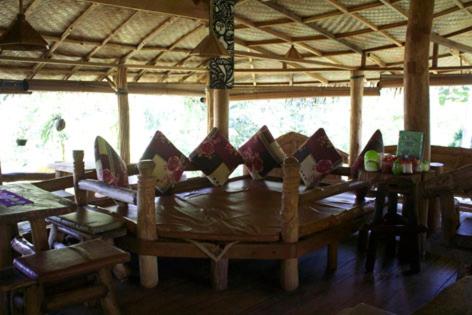 On The Rocks Bungalows, Restaurant and Jungle Trekking Tours - From May to September only stay here 