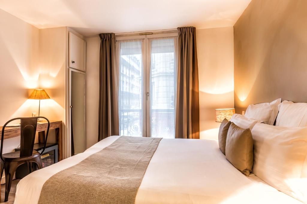 Paris Hotel Atelier Montparnasse room