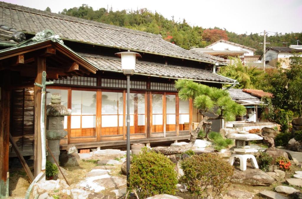 Guest House Toranjyo-lit — Hotel in Okayama