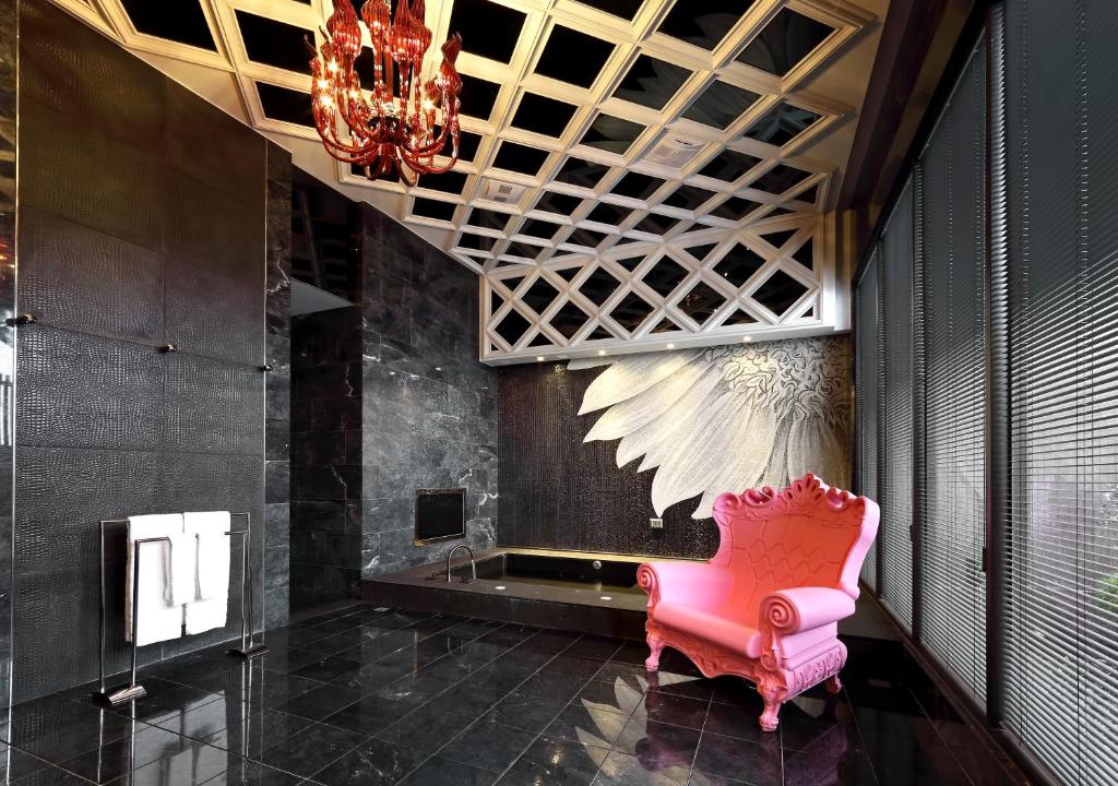 水舞行館 (SHUEI WU MOTEL)