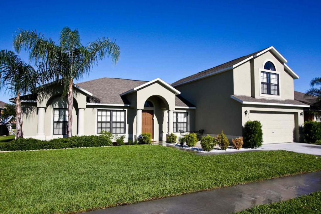 217 Legacy Park, Davenport