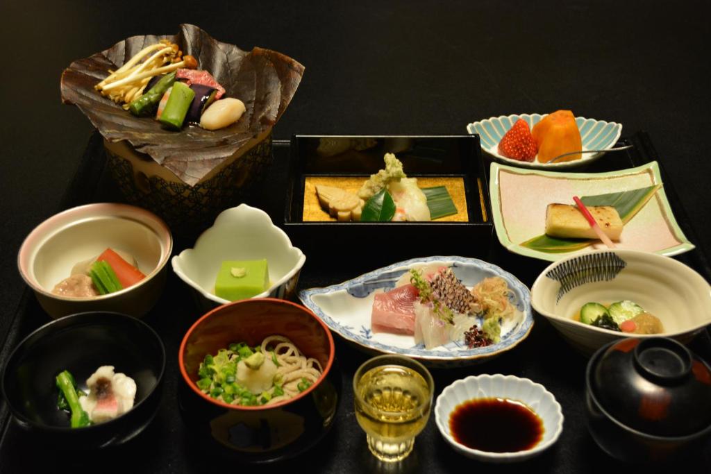 อาหารและเครื่องดื่ม