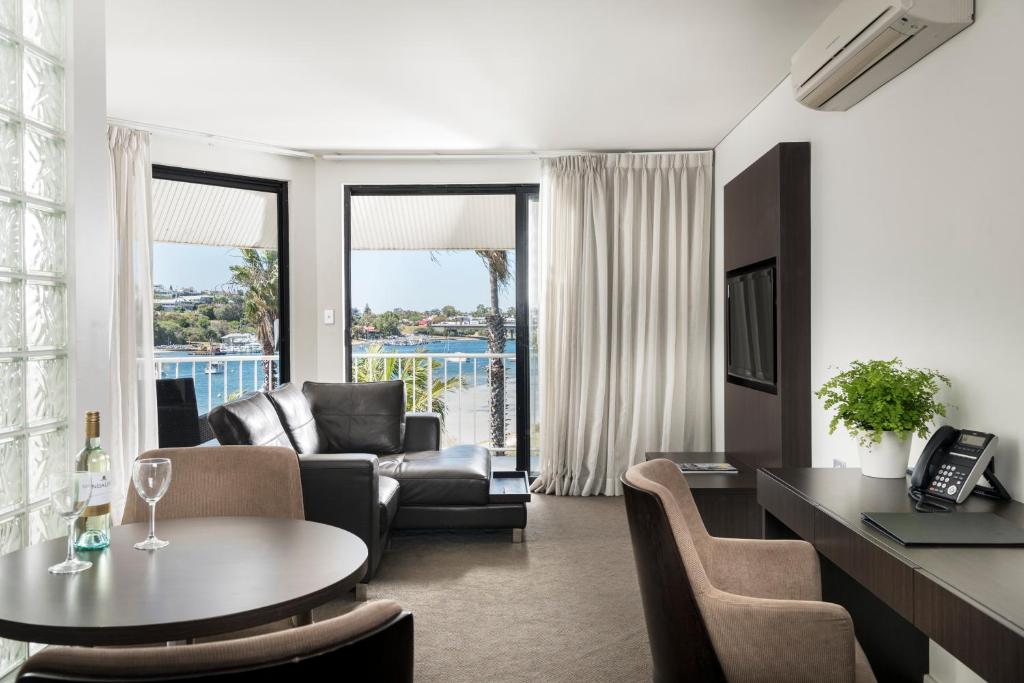 View, Pier 21 Apartment Hotel in Perth