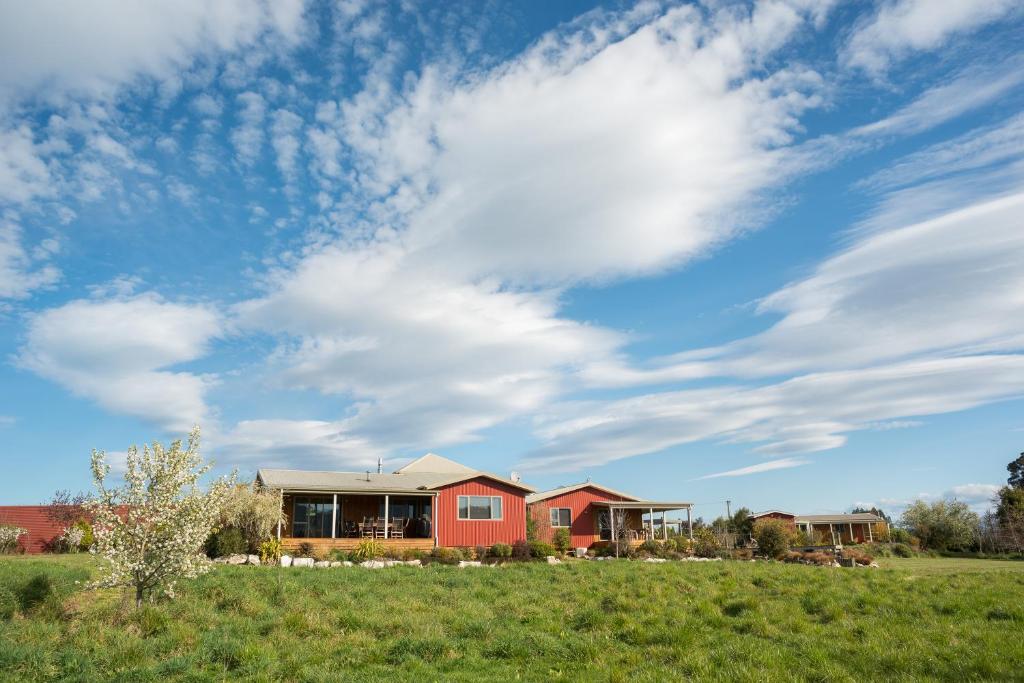 Eden's Edge Lodge photo