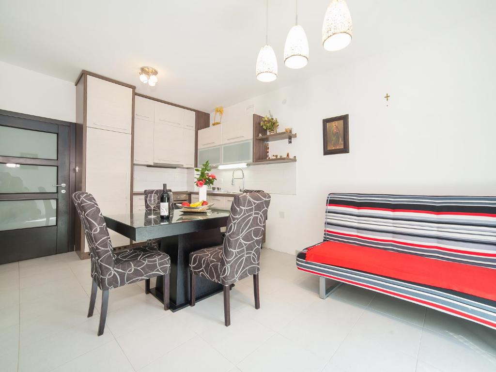 Apartments Franovic - 2