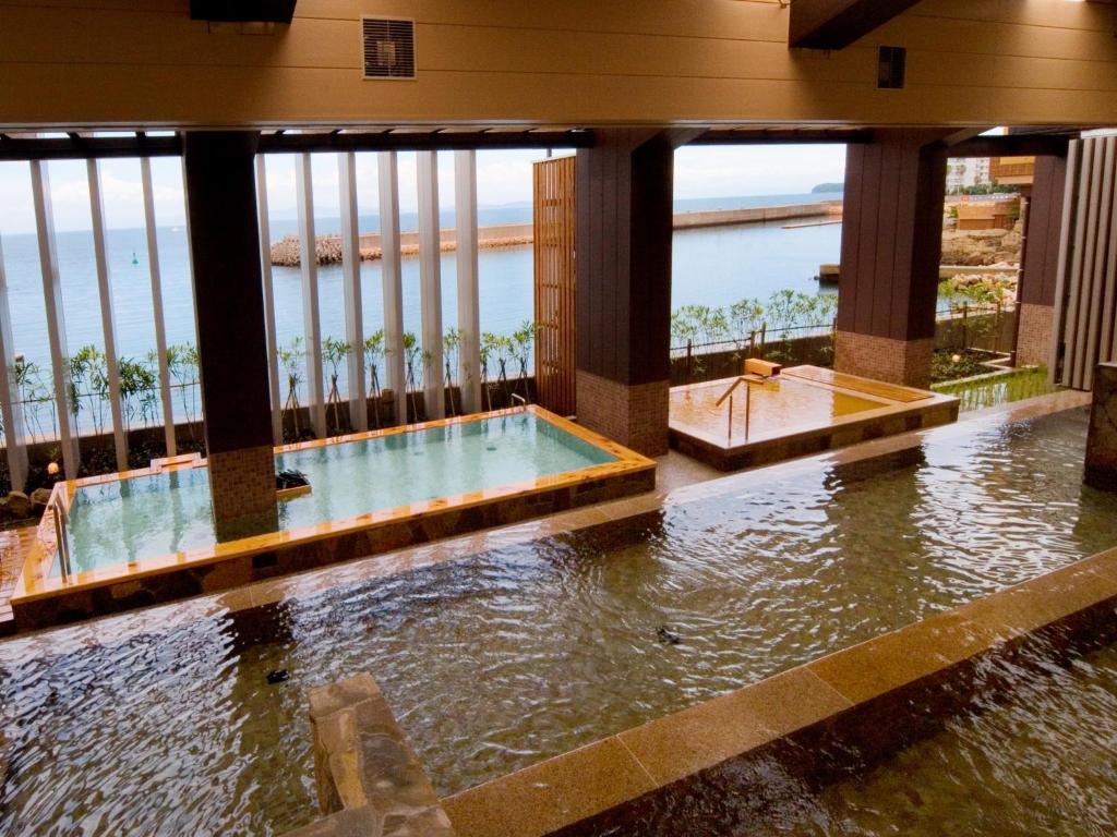 Hot spring bath