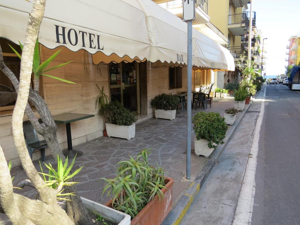 Hotel Fortuna — Hotel in Imperia