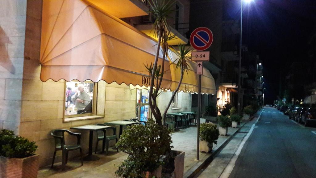 Hotel Fortuna photo