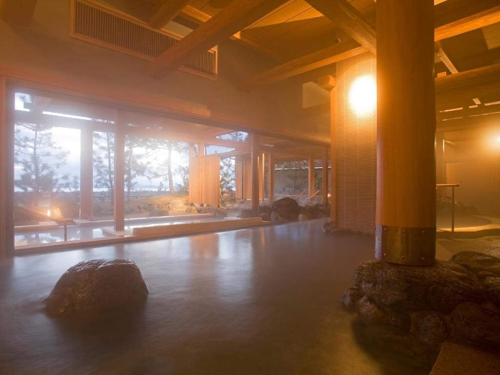 Hot spring bath