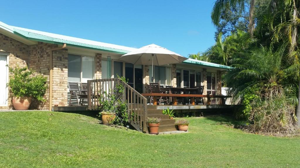 Hilltop Hideaway photo
