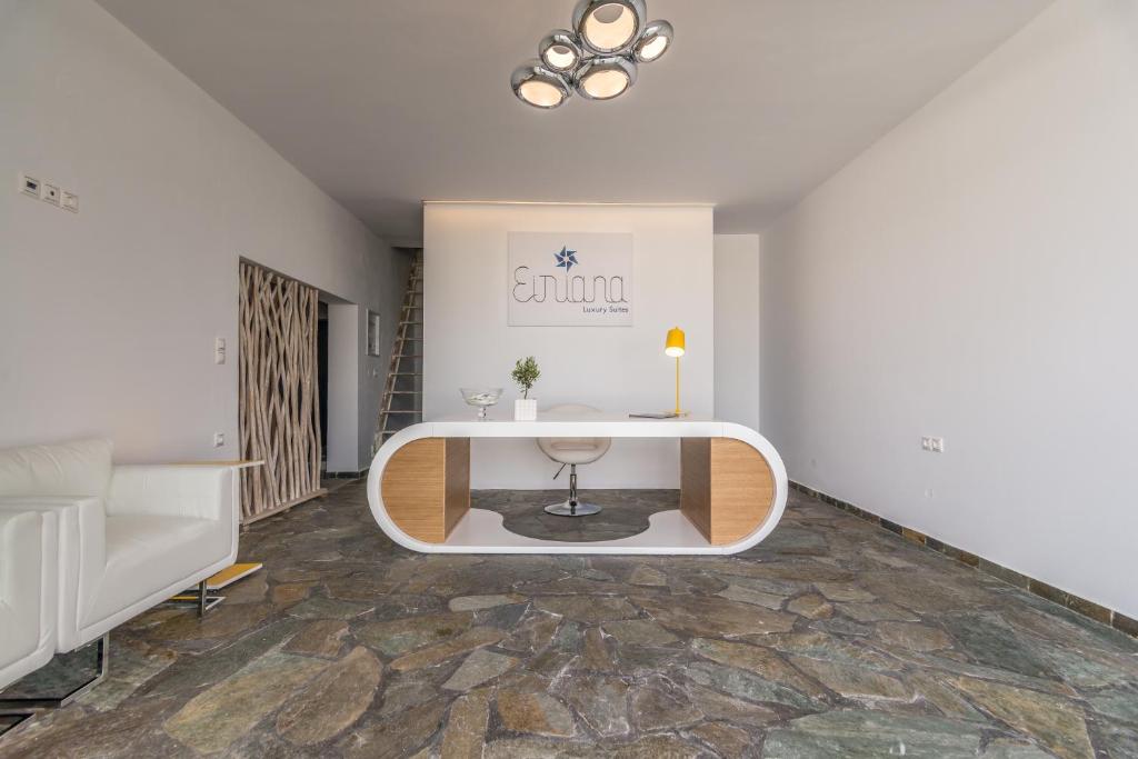 Eiriana Luxury Suites photo