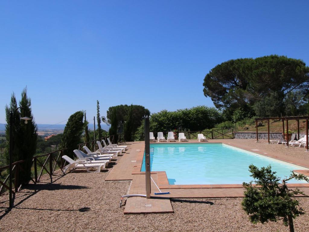 Farmhouse in Lazio with Lake Bolsena Views, Montefiascone