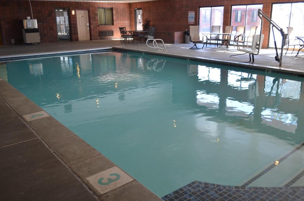 내셔널 9 웰링턴 실내 수영장