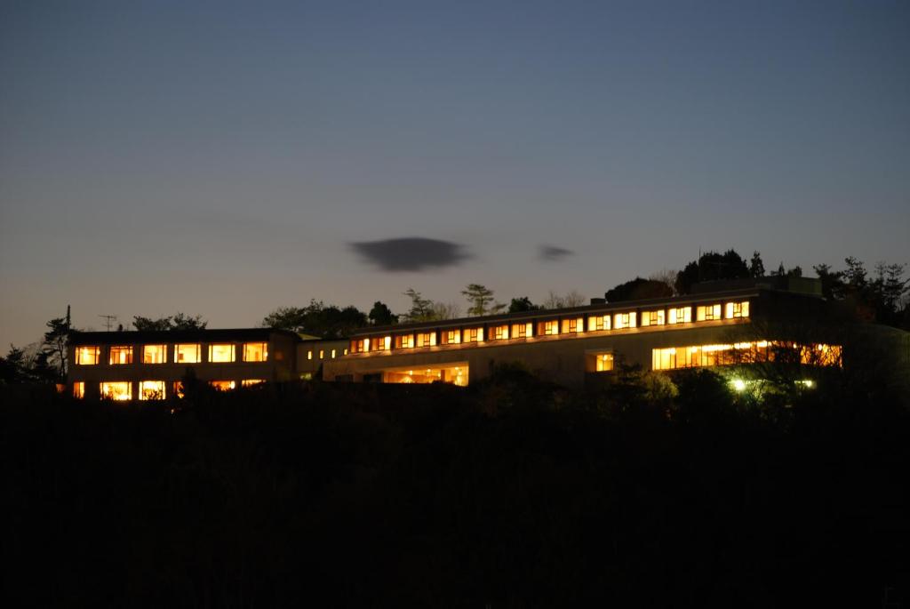 山荘 風の杜 Sanso Kazenomori — Hotel in Minoh
