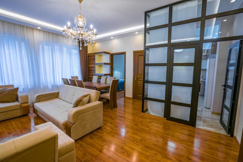 Apartment Sweet Home at Freedom Square 2 — Hotel in Tbilisi