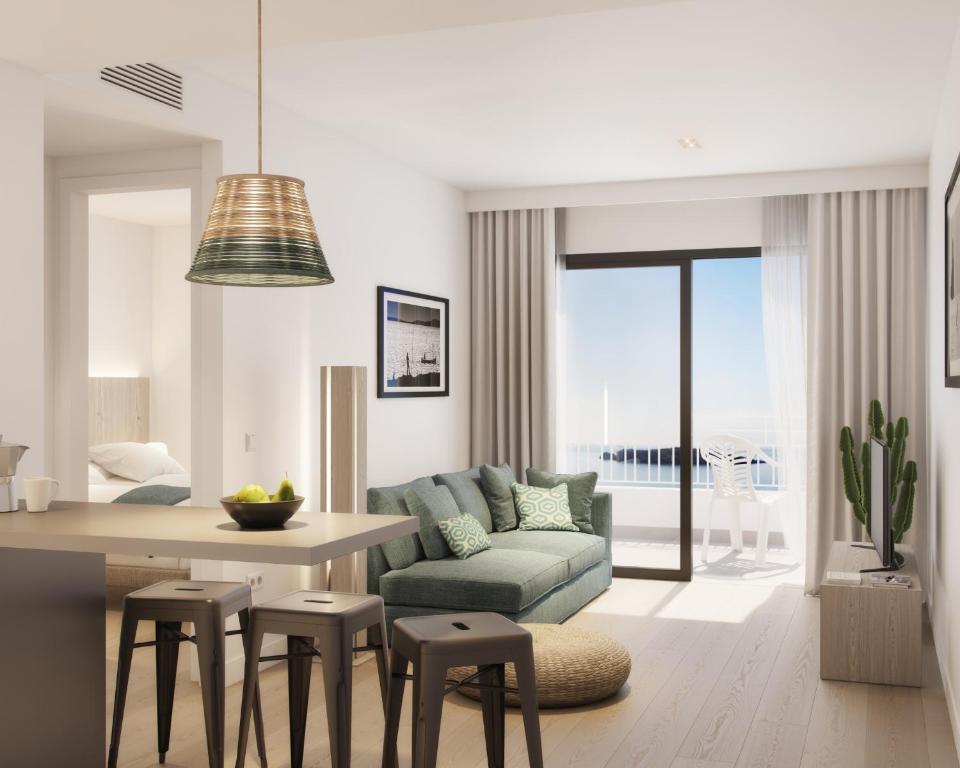 White Apartments - Adults Only - 3