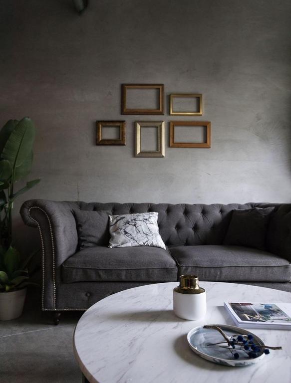 Shared lounge/TV area