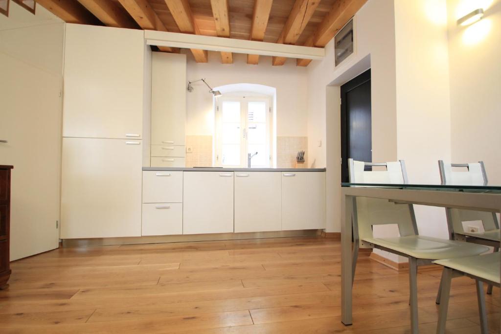 Cres Design Apartments photo