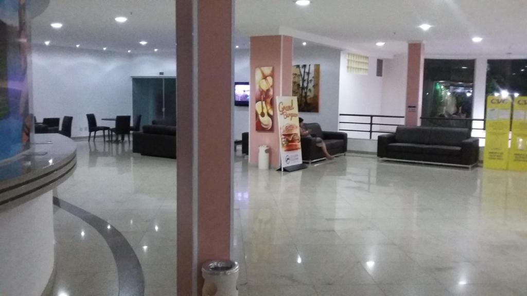 Shared lounge/TV area