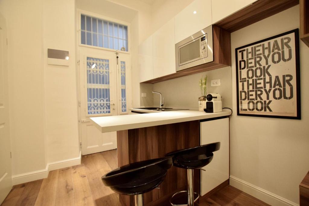 Luxury Studio by Hi5 - Budapest Broadway photo