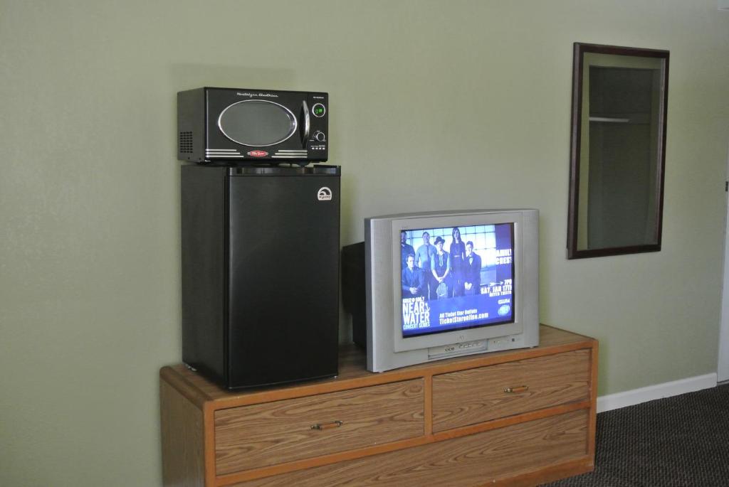 Budget Inn of Appleton photo