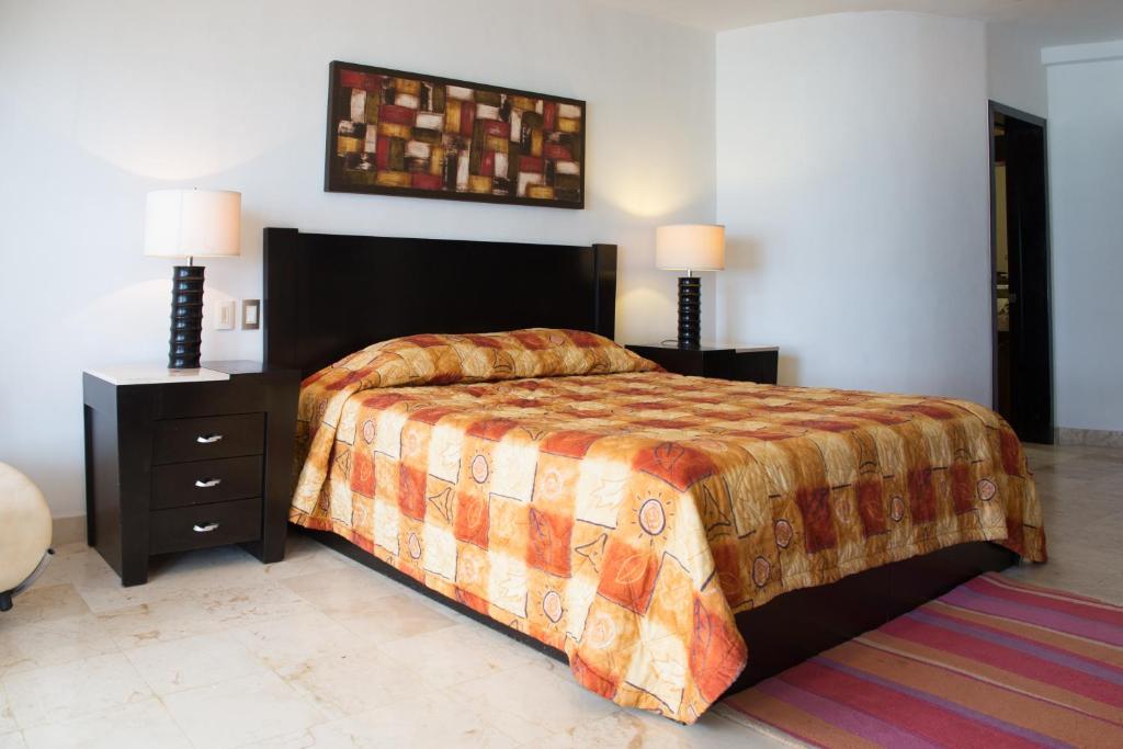 Ocean Front Corto Maltes 104 in Downtown photo