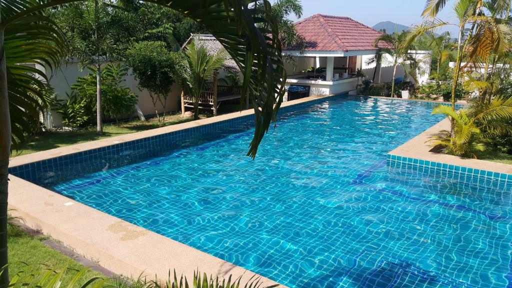スイミングプール