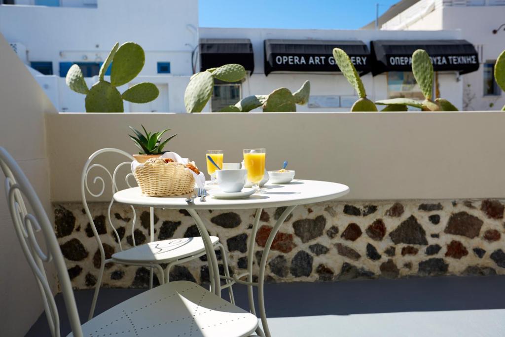 Fileria Suites — Restaurant & bars in Oia, South Aegean