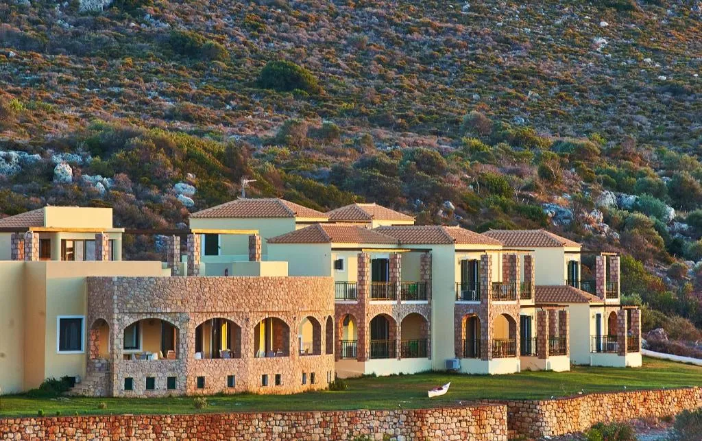 Element Hotel, מלון באלפוניסוס