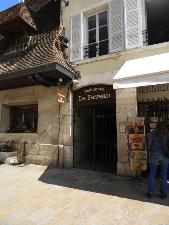 Le Pavean photo