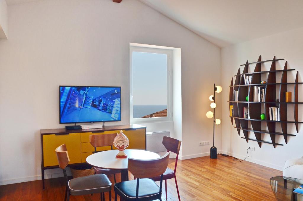 Villefranche Sur Mer One Bed - 4