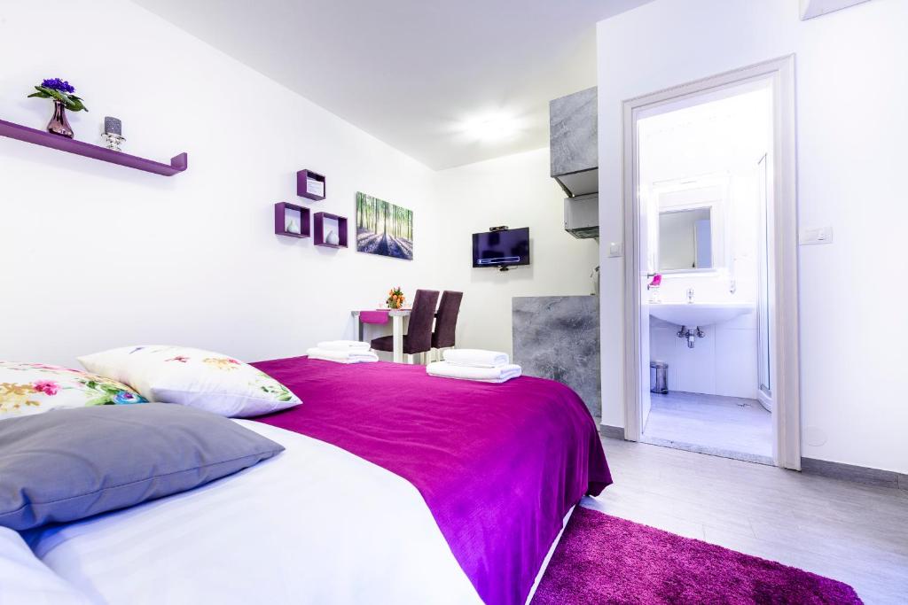 Tara Apartments photo