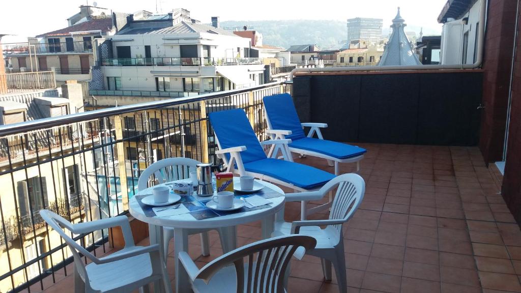 Larramendi Terrace Apartment - 2