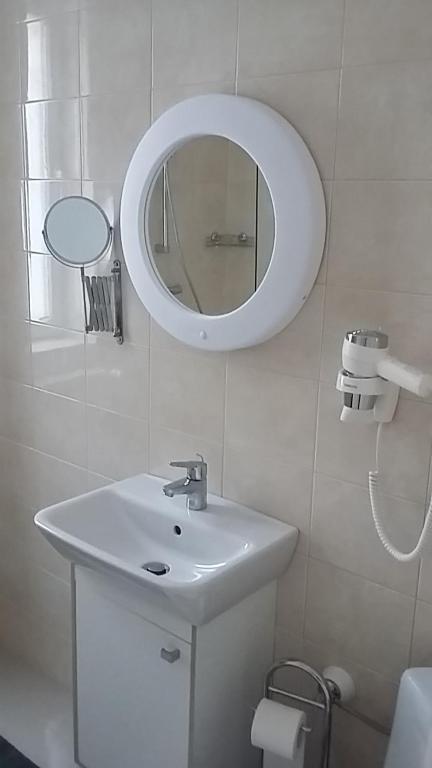 La Caramidari Bucuresti photo