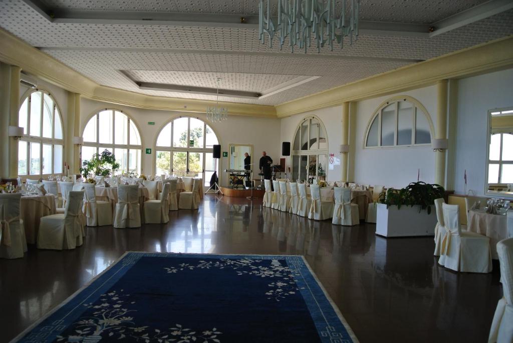 Banquet hall